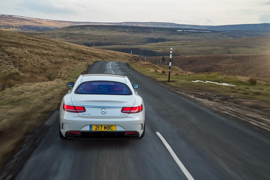  Mercedes-AMG S63 4Matic+ Coupe (C217) 2018 года  (UK) (фото 21 из 38)